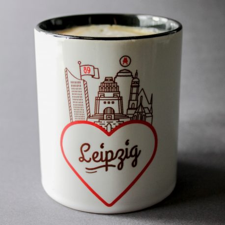 Kaffeetasse aus Leipzig in schwarz, weiß. Motive I Love Leipzig mit Thomaskirche, Uniriese, Völkerschklachtdenkmal, Messehochaus,